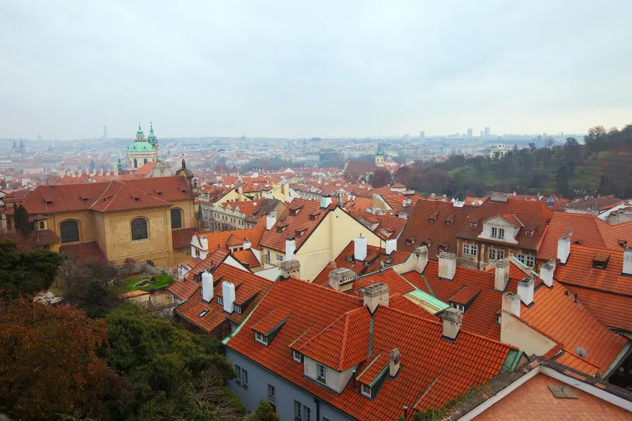 Rozlehlá krajina jižních Čech a Šumavy z výšky